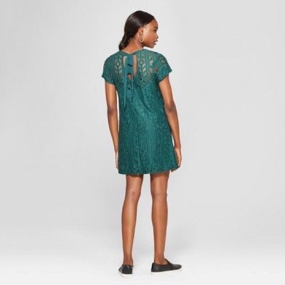 Green Lace Shift Dress! - Picture 2 of 7